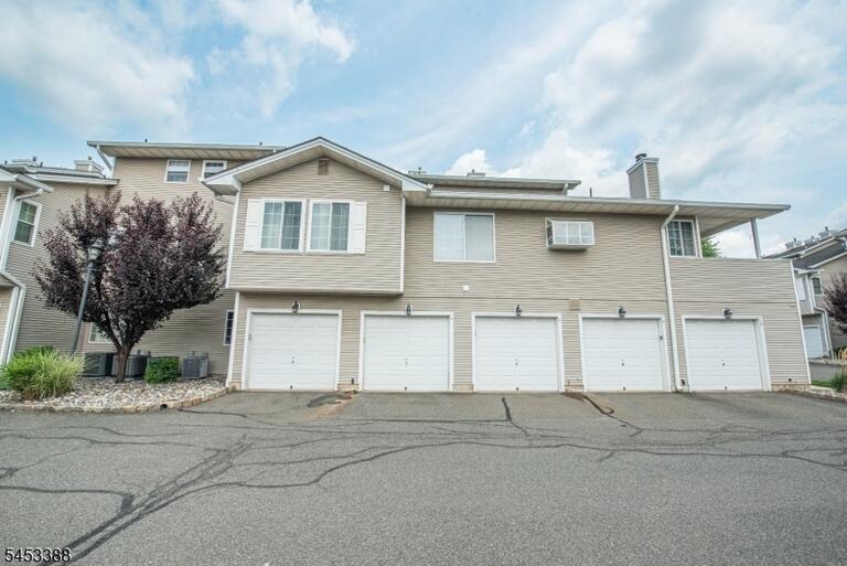 Property listing MLS 4046514 photo 29