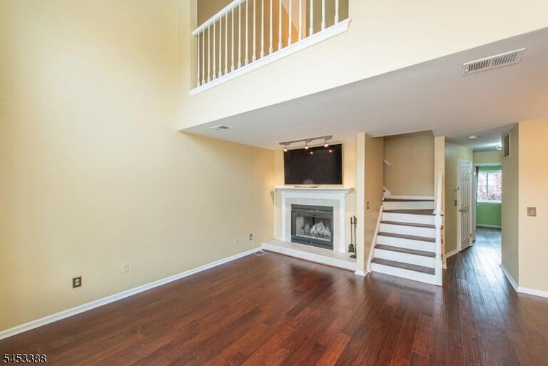 Property listing MLS 4046514 photo 5
