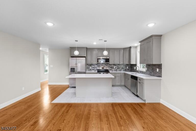 Property listing MLS 4046522 photo 4