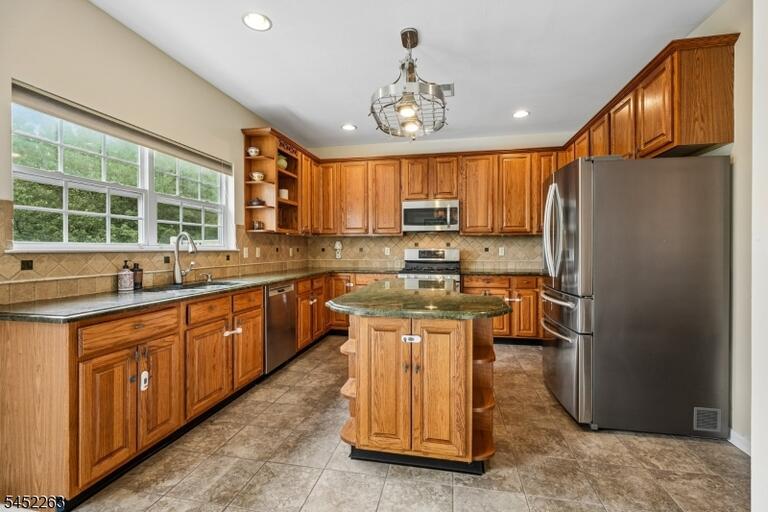 Property listing MLS 4046550 photo 12