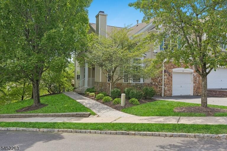 Property listing MLS 4046550 photo 2