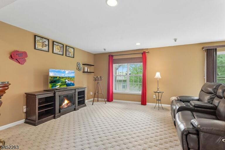 Property listing MLS 4046550 photo 33
