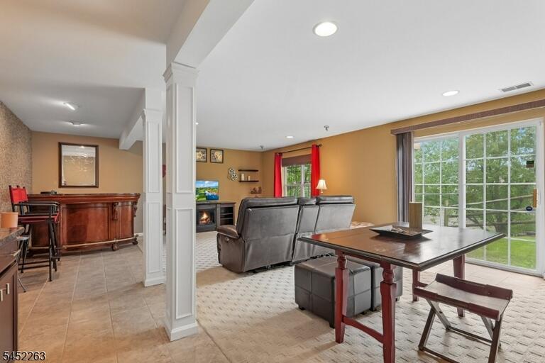 Property listing MLS 4046550 photo 34