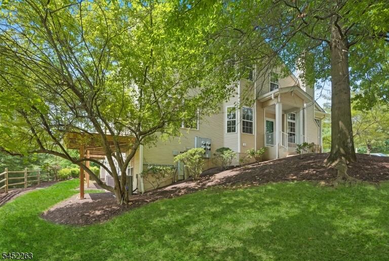 Property listing MLS 4046550 photo 37