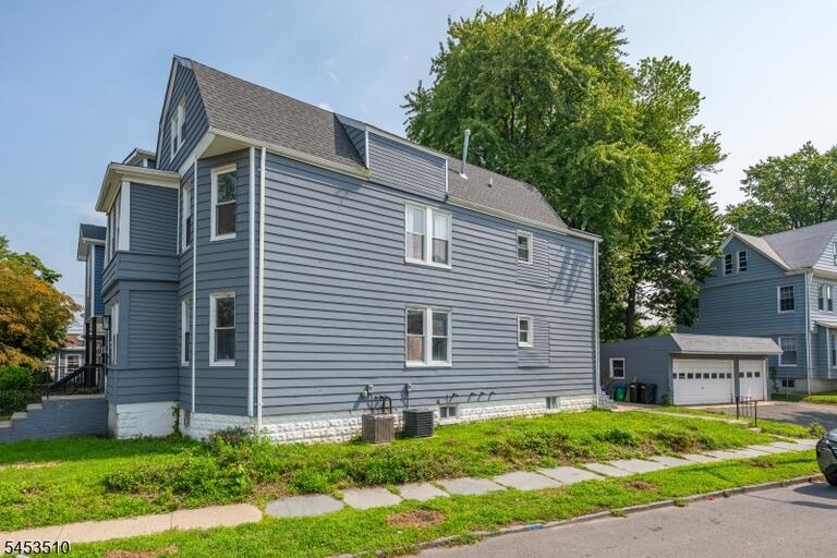 Property listing MLS 4046560 photo 2