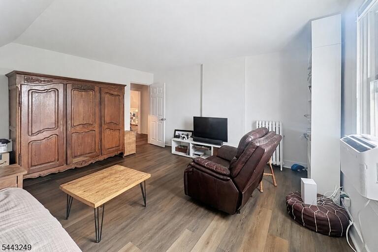 Property listing MLS 4046563 photo 35