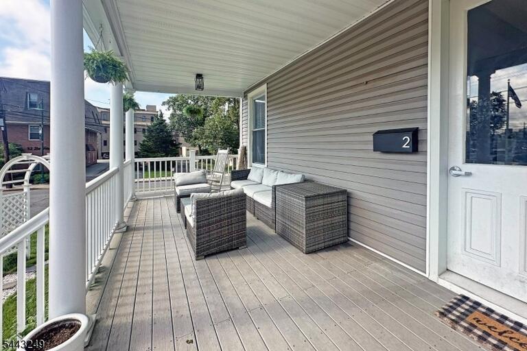 Property listing MLS 4046563 photo 4