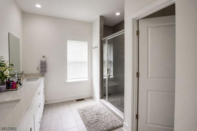 Property listing MLS 4046566 photo 33