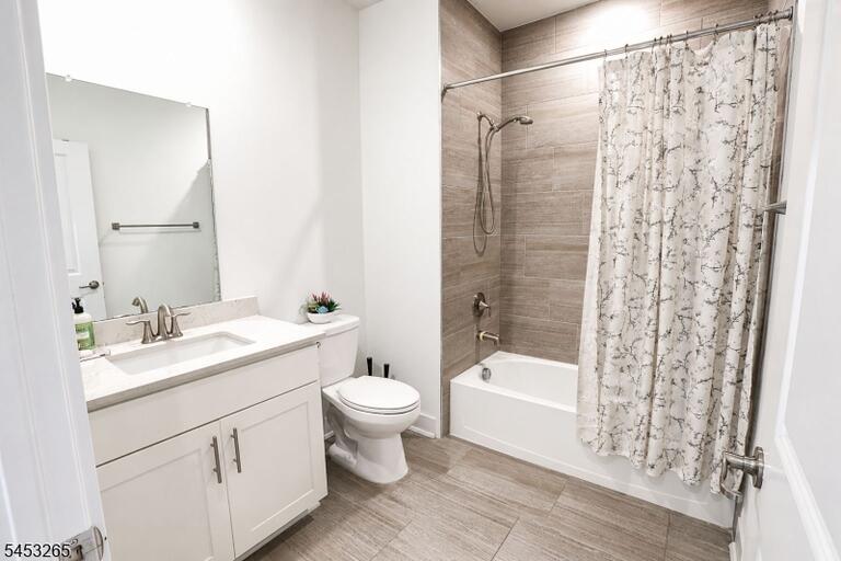 Property listing MLS 4046566 photo 4