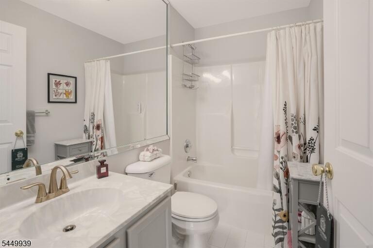 Property listing MLS 4046574 photo 15