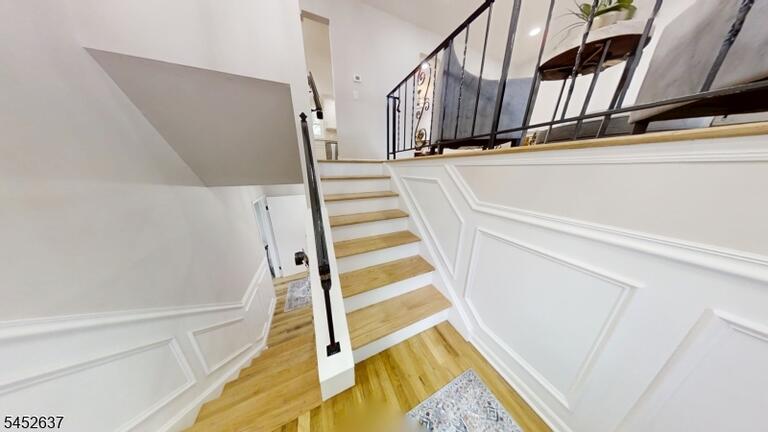Property listing MLS 4046587 photo 3