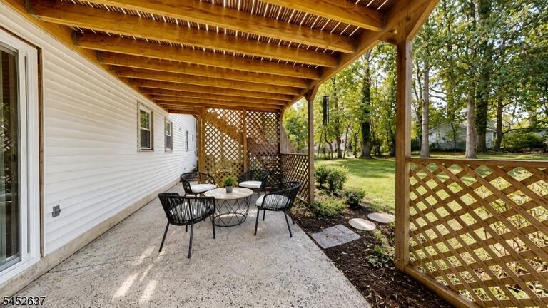 Property listing MLS 4046587 photo 43