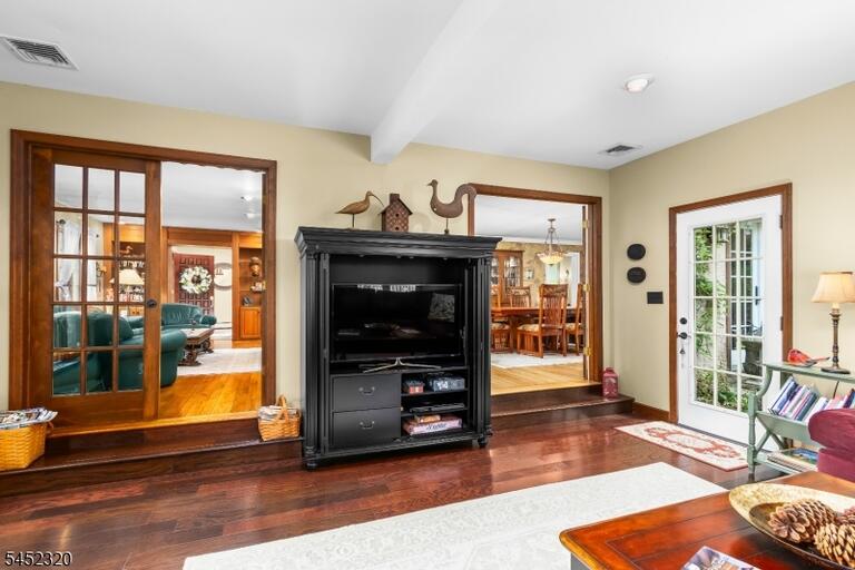 Property listing MLS 4046592 photo 12