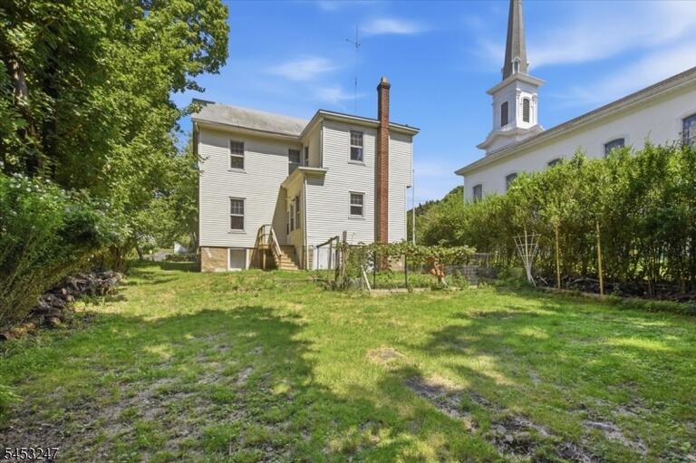 Property listing MLS 4046600 photo 38