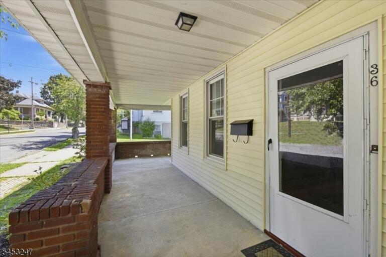 Property listing MLS 4046600 photo 5