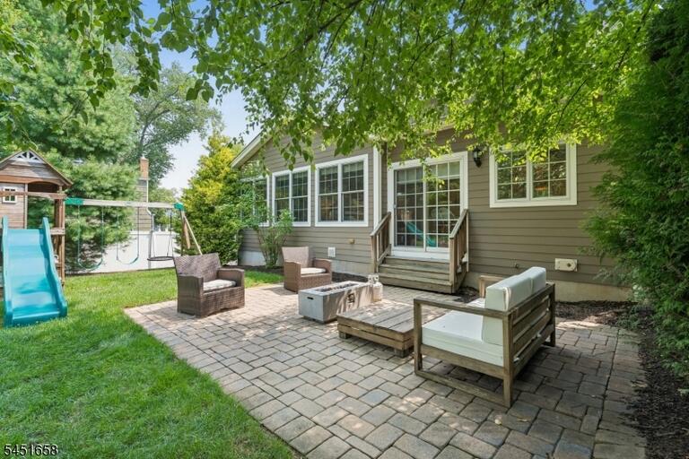 Property listing MLS 4046623 photo 40