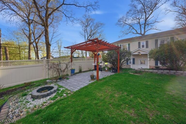 Property listing MLS 4046634 photo 27