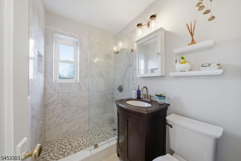 Property listing MLS 4046634 photo 8