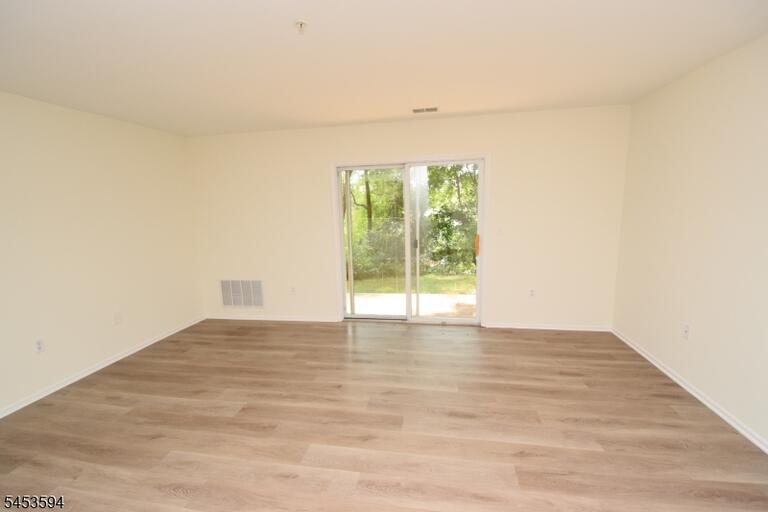 Property listing MLS 4046688 photo 10