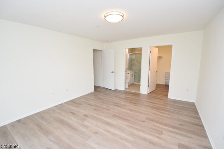 Property listing MLS 4046688 photo 12