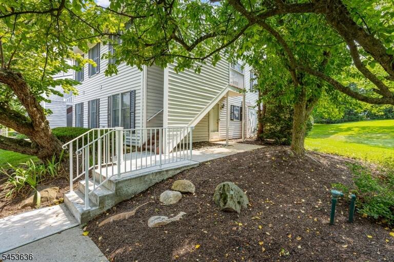 Property listing MLS 4046693 photo 5