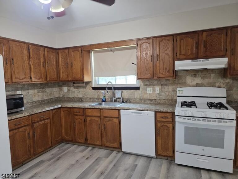 Property listing MLS 4046718 photo 11