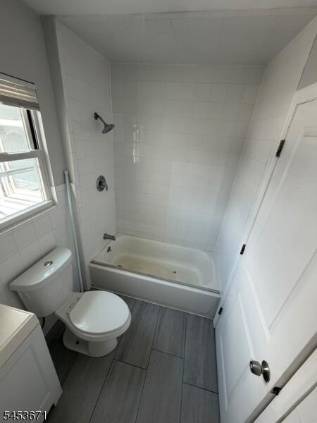 Property listing MLS 4046728 photo 9