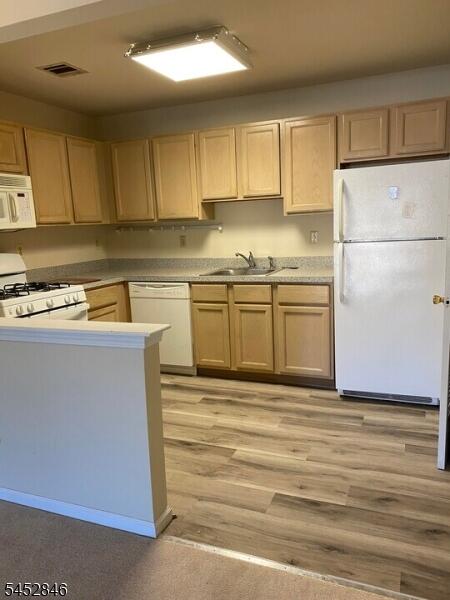 Property listing MLS 4046734 photo 3