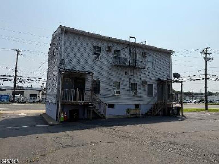 Property listing MLS 4046748 photo 4