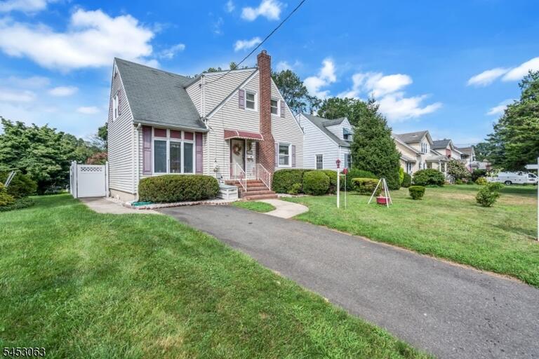 Property listing MLS 4046756 photo 2