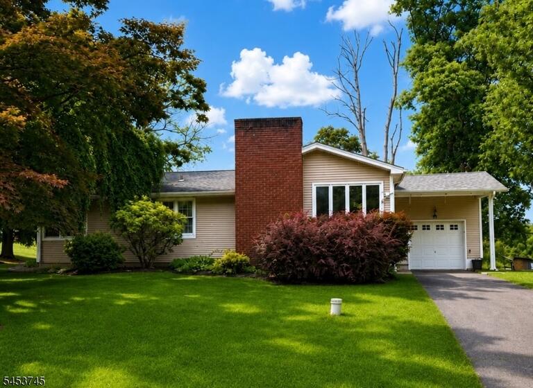 Property listing MLS 4046793 photo 1