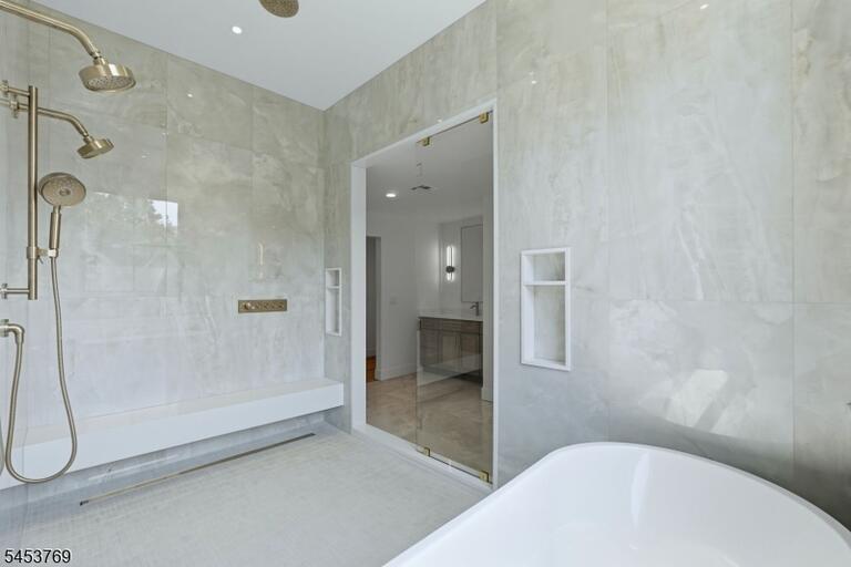 Property listing MLS 4046803 photo 31