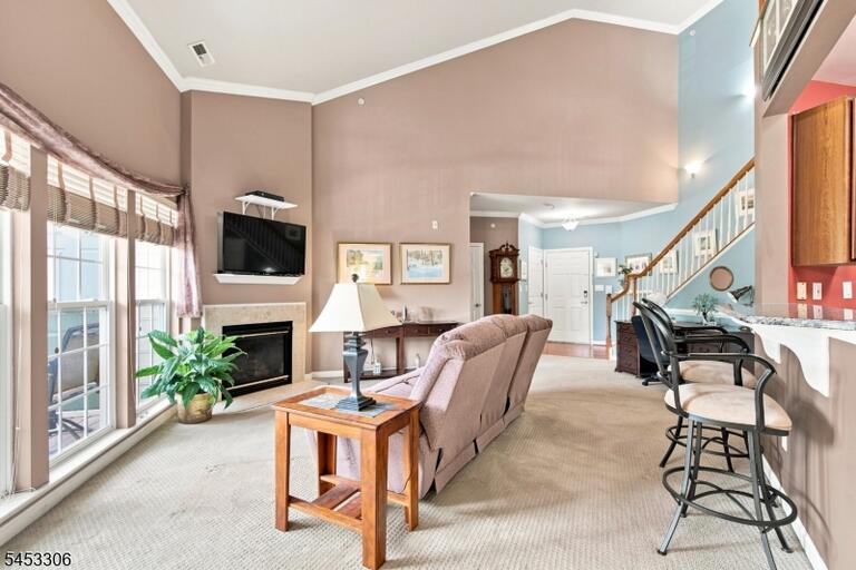 Property listing MLS 4046834 photo 1