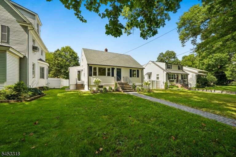 Property listing MLS 4046835 photo 2