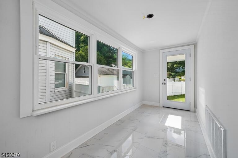Property listing MLS 4046835 photo 27