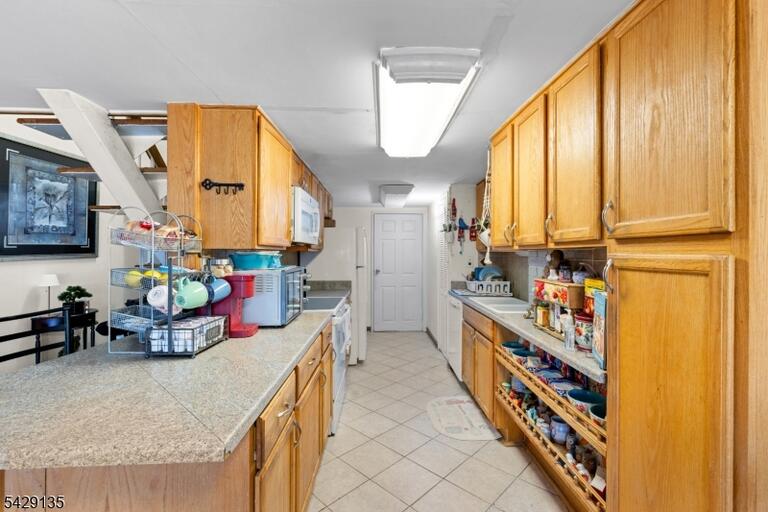 Property listing MLS 4046849 photo 9