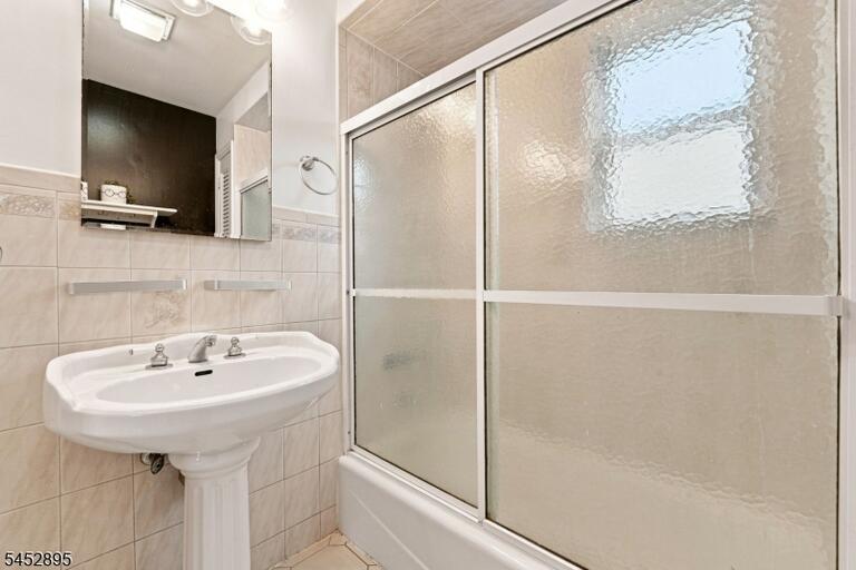 Property listing MLS 4046879 photo 18