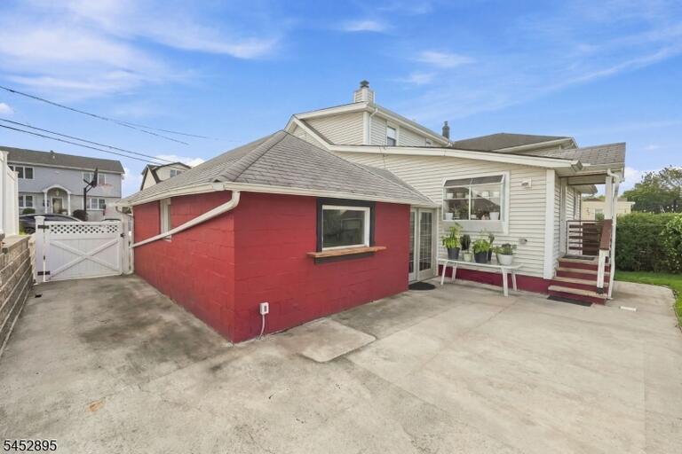 Property listing MLS 4046879 photo 32