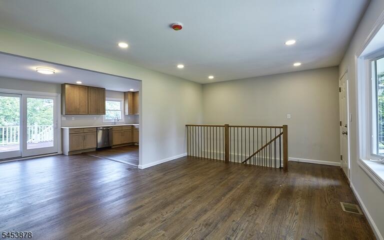 Property listing MLS 4046896 photo 7