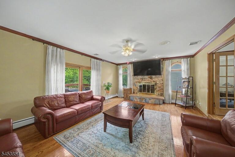 Property listing MLS 4046920 photo 10