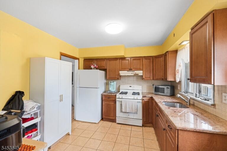 Property listing MLS 4046926 photo 15