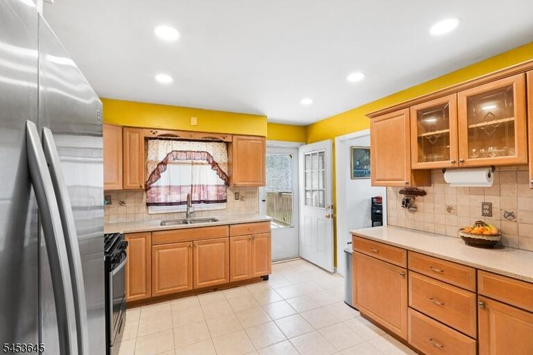 Property listing MLS 4046926 photo 5