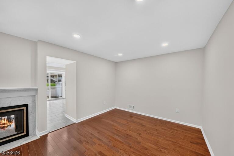 Property listing MLS 4046956 photo 15