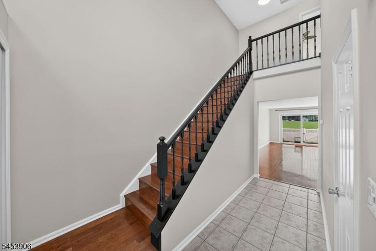 Property listing MLS 4046956 photo 4