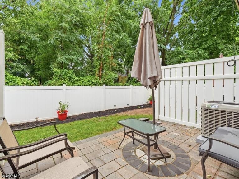 Property listing MLS 4046957 photo 21