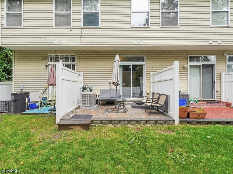 Property listing MLS 4046957 photo 22