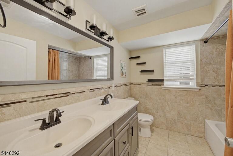 Property listing MLS 4046968 photo 16