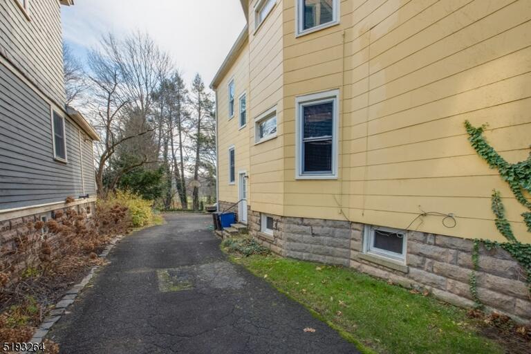 Property listing MLS 4046992 photo 16