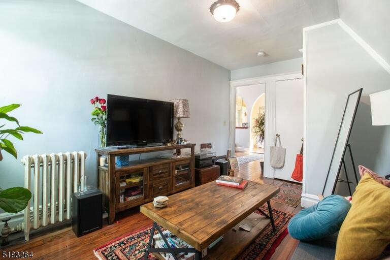 Property listing MLS 4046992 photo 4