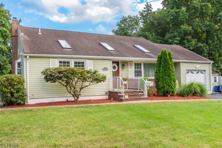 Property listing MLS 4047014 photo 1